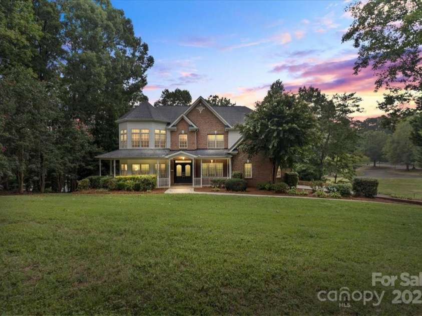 124 Sienna Lane, Mooresville, NC 28117.  MLS# CAR4289151, YatesRealty ID 32495. 