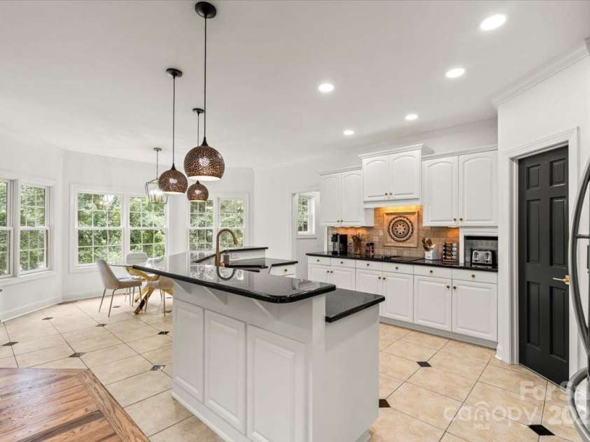 124 Sienna Lane, Mooresville, NC 28117.  MLS# CAR4289151, YatesRealty ID 32495. 