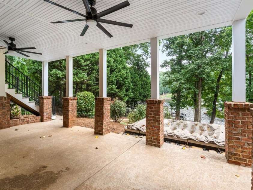 124 Sienna Lane, Mooresville, NC 28117.  MLS# CAR4289151, YatesRealty ID 32495. 