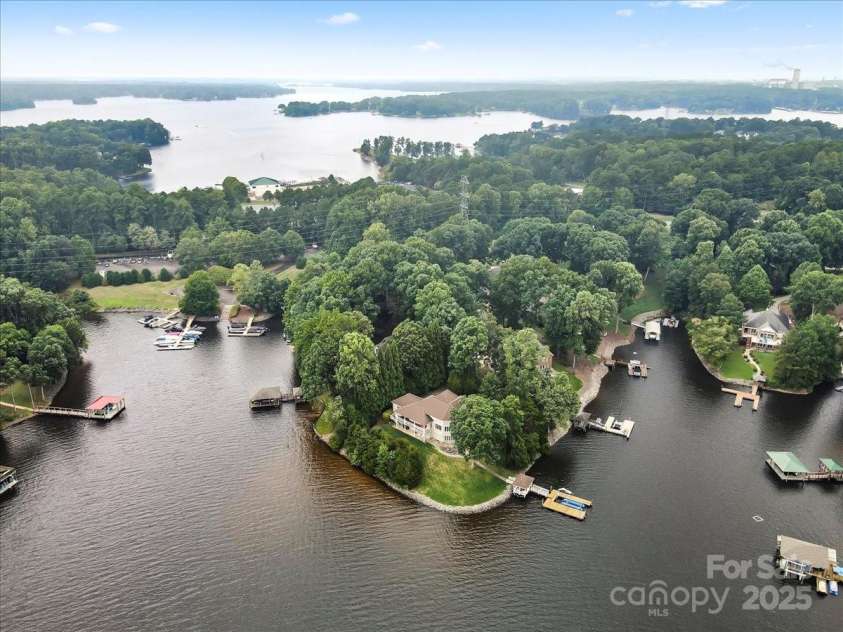124 Sienna Lane, Mooresville, NC 28117.  MLS# CAR4289151, YatesRealty ID 32495. 