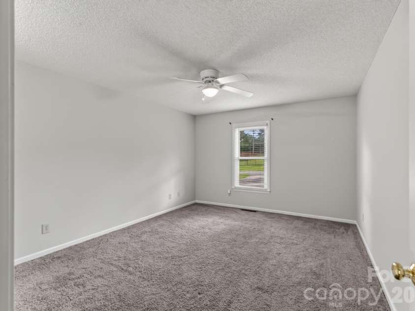 127 Old Airport Road, Concord, NC 28025.  MLS# CAR4395828, YatesRealty ID 32496. 