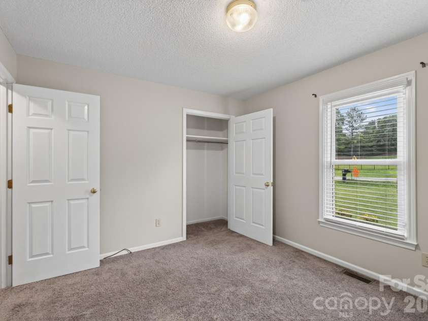 127 Old Airport Road, Concord, NC 28025.  MLS# CAR4395828, YatesRealty ID 32496. 