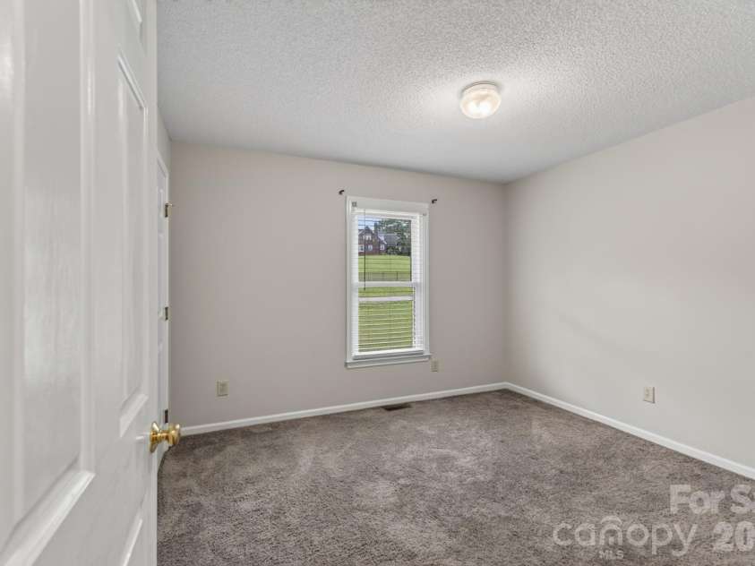 127 Old Airport Road, Concord, NC 28025.  MLS# CAR4395828, YatesRealty ID 32496. 