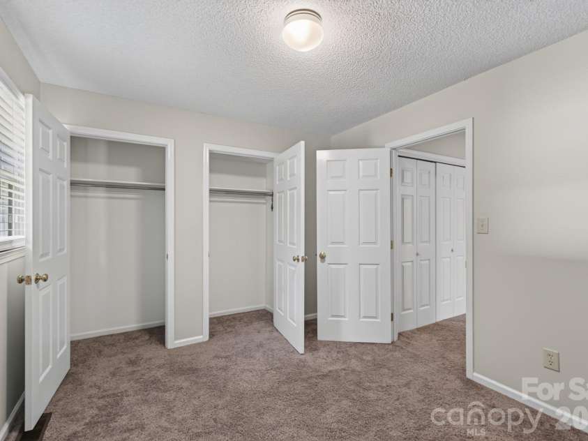 127 Old Airport Road, Concord, NC 28025.  MLS# CAR4395828, YatesRealty ID 32496. 