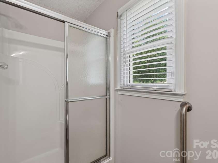 127 Old Airport Road, Concord, NC 28025.  MLS# CAR4395828, YatesRealty ID 32496. 