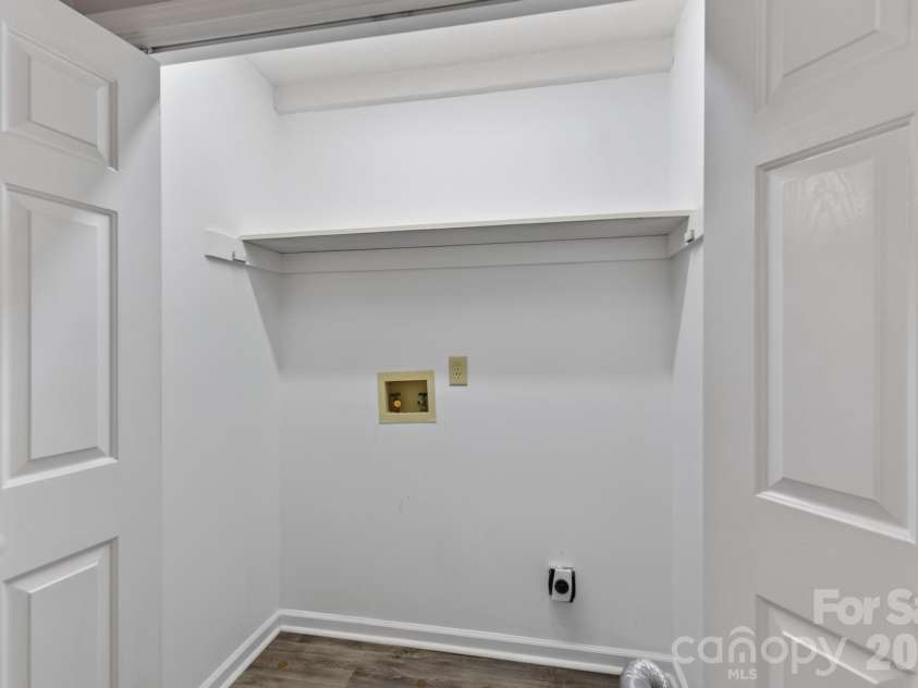 127 Old Airport Road, Concord, NC 28025.  MLS# CAR4395828, YatesRealty ID 32496. 