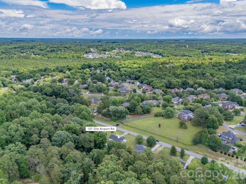 127 Old Airport Road, Concord, NC 28025.  MLS# CAR4395828, YatesRealty ID 32496. 