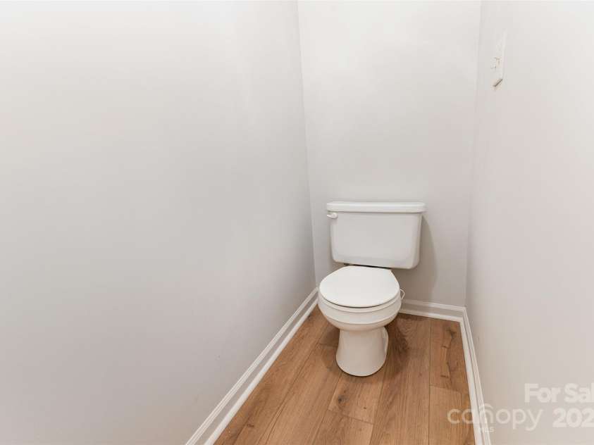 14514 Arbor Ridge Drive, Charlotte, NC 28273.  MLS# CAR4286842, YatesRealty ID 32498. Primary Bath