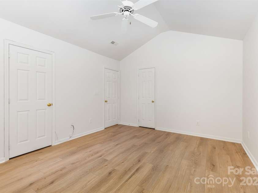 14514 Arbor Ridge Drive, Charlotte, NC 28273.  MLS# CAR4286842, YatesRealty ID 32498. Primary Bedroom
