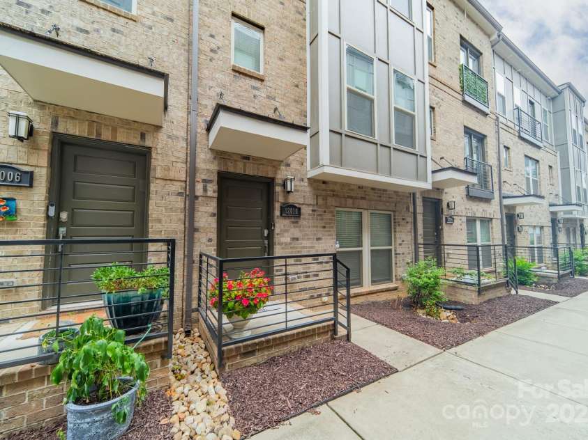 12010 Brooklyn Avenue, Charlotte, NC 28204.  MLS# CAR4288805, YatesRealty ID 32499. 