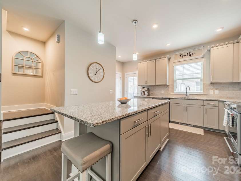 12010 Brooklyn Avenue, Charlotte, NC 28204.  MLS# CAR4288805, YatesRealty ID 32499. 