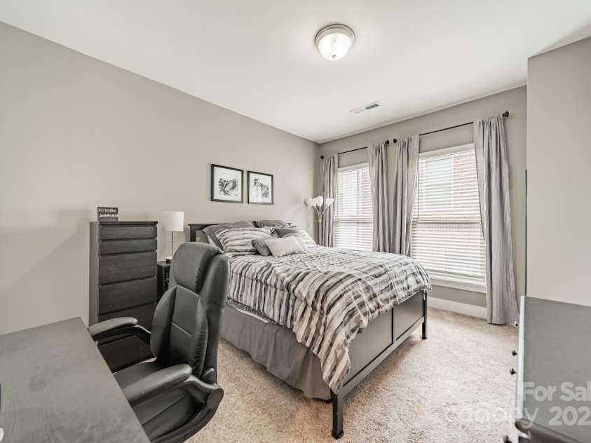 12010 Brooklyn Avenue, Charlotte, NC 28204.  MLS# CAR4288805, YatesRealty ID 32499. 