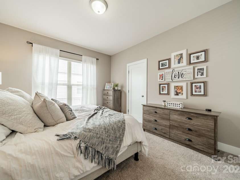 12010 Brooklyn Avenue, Charlotte, NC 28204.  MLS# CAR4288805, YatesRealty ID 32499. 