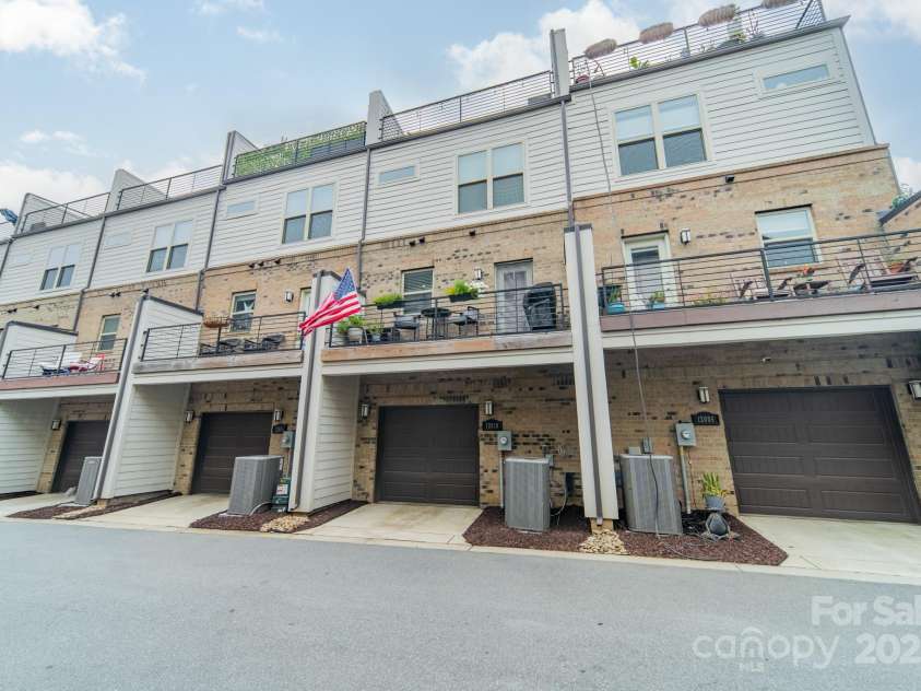 12010 Brooklyn Avenue, Charlotte, NC 28204.  MLS# CAR4288805, YatesRealty ID 32499. 