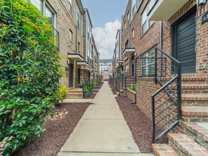 12010 Brooklyn Avenue, Charlotte, NC 28204.  MLS# CAR4288805, YatesRealty ID 32499. 