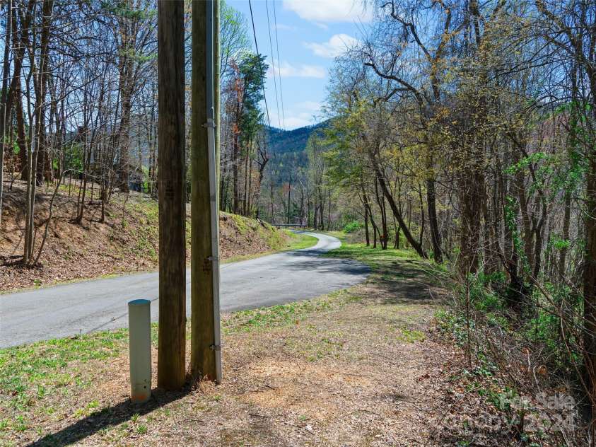 00 Lovebird Lane, Candler, NC 28715.  MLS# CAR4206733, YatesRealty ID 325. 