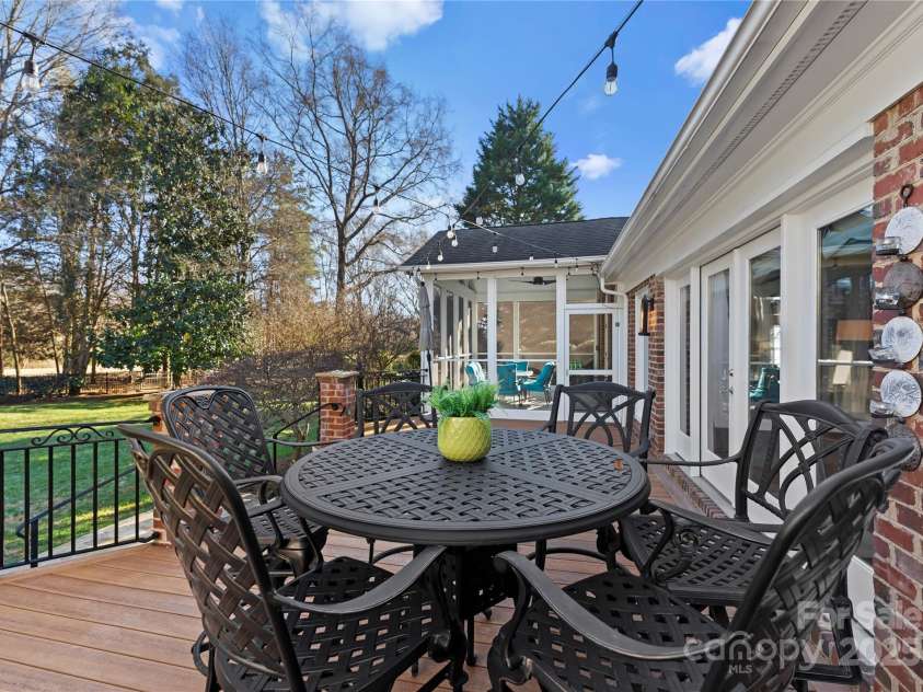 5401 Sunningdale Drive, Charlotte, NC 28277.  MLS# CAR4210451, YatesRealty ID 3250. 