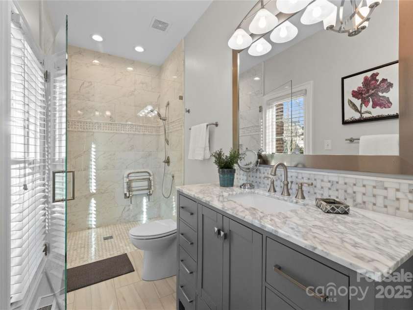 5401 Sunningdale Drive, Charlotte, NC 28277.  MLS# CAR4210451, YatesRealty ID 3250. Main Level Secondary Primary Bath