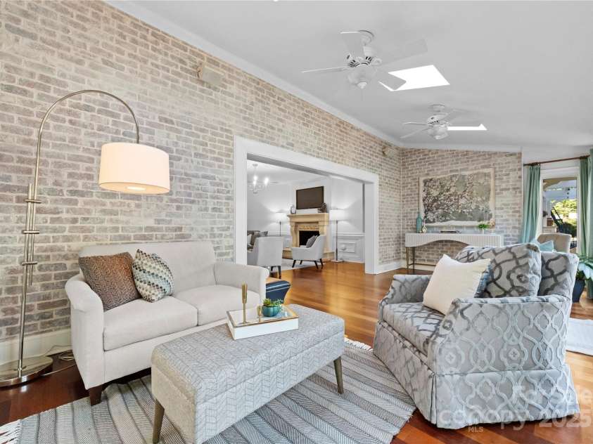 5401 Sunningdale Drive, Charlotte, NC 28277.  MLS# CAR4210451, YatesRealty ID 3250. Sunroom