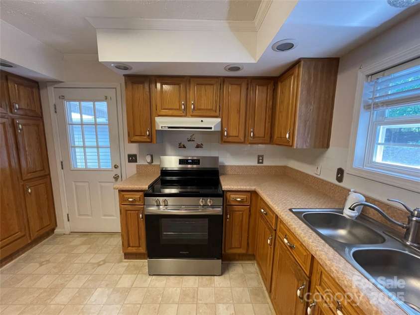 136 Lantern Court, Mount Gilead, NC 27371.  MLS# CAR4289440, YatesRealty ID 32503. 