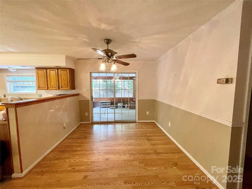 136 Lantern Court, Mount Gilead, NC 27371.  MLS# CAR4289440, YatesRealty ID 32503. Breakfast area