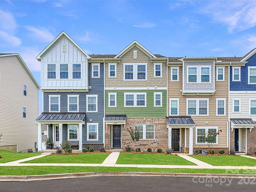 4092 Skyboat Circle, Fort Mill, SC 29715.  MLS# CAR4285177, YatesRealty ID 32504. Chamberlain Exterior