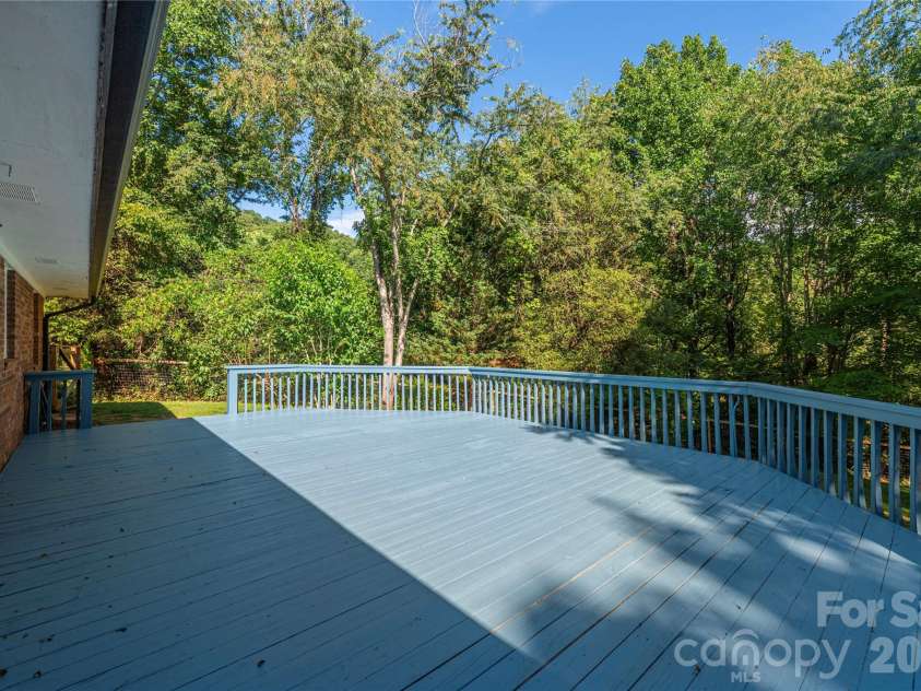 35 McKinney Road, Asheville, NC 28805.  MLS# CAR4380235, YatesRealty ID 32506. 