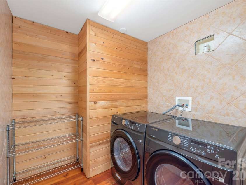 35 McKinney Road, Asheville, NC 28805.  MLS# CAR4380235, YatesRealty ID 32506. Spacious Laundry Room on Main Level