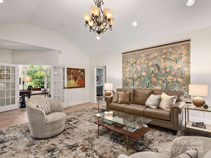 446 Charming Lane, Hendersonville, NC 28792.  MLS# CAR4287765, YatesRealty ID 32506. Thoughtfully designed living spaces flow together seamlessly