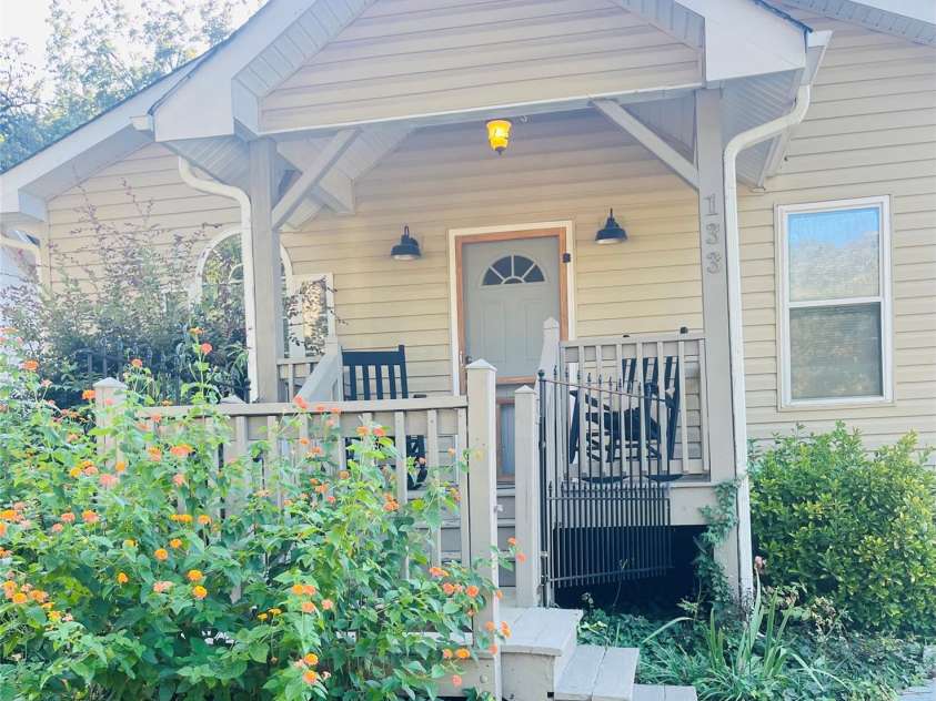 133 Elm Street, Mooresville, NC 28115.  MLS# CAR4278848, YatesRealty ID 32507. 