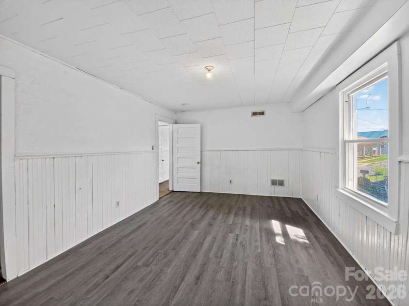 80 Ridge Street, Marion, NC 28752.  MLS# CAR4393698, YatesRealty ID 32507. 