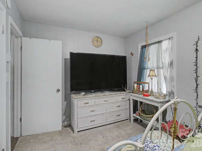 102 Wicklow Drive, Asheville, NC 28806.  MLS# CAR4394225, YatesRealty ID 32508. 