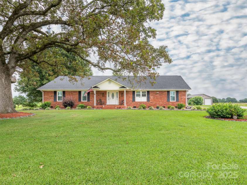 1061 Old Peachland Road, Marshville, NC 28103.  MLS# CAR4284418, YatesRealty ID 32509. 