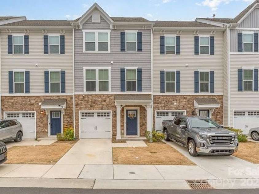 2311 Doby Creek Lane, Charlotte, NC 28262.  MLS# CAR4227963, YatesRealty ID 3251. 