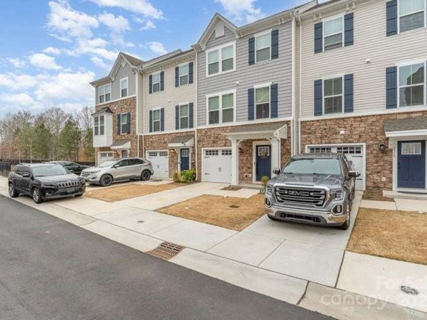 2311 Doby Creek Lane, Charlotte, NC 28262.  MLS# CAR4227963, YatesRealty ID 3251. 
