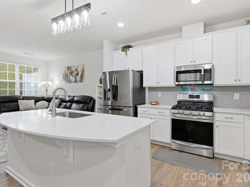 6029 Chelsea Oaks Ridge, Fort Mill, SC 29708.  MLS# CAR4341752, YatesRealty ID 3251. 