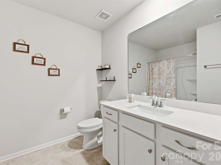 6029 Chelsea Oaks Ridge, Fort Mill, SC 29708.  MLS# CAR4341752, YatesRealty ID 3251. 