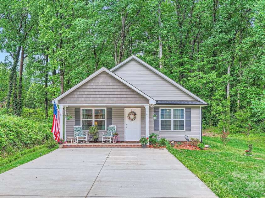 105 17th Street, Salisbury, NC 28144.  MLS# CAR4258886, YatesRealty ID 32511. Front