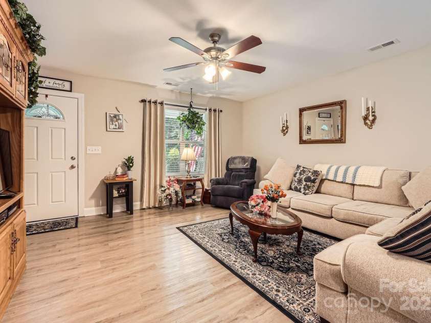 105 17th Street, Salisbury, NC 28144.  MLS# CAR4258886, YatesRealty ID 32511. Living room