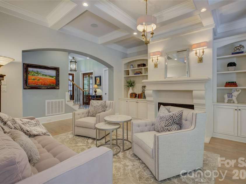 16946 Ashton Oaks Drive, Charlotte, NC 28278.  MLS# CAR4387940, YatesRealty ID 32511. 