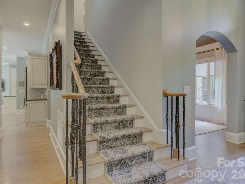 16946 Ashton Oaks Drive, Charlotte, NC 28278.  MLS# CAR4387940, YatesRealty ID 32511. 