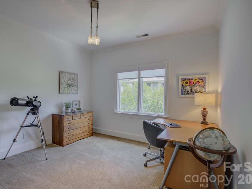 16946 Ashton Oaks Drive, Charlotte, NC 28278.  MLS# CAR4387940, YatesRealty ID 32511. 