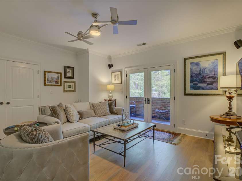 16946 Ashton Oaks Drive, Charlotte, NC 28278.  MLS# CAR4387940, YatesRealty ID 32511. 