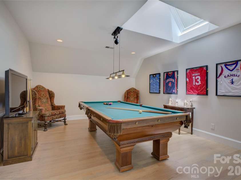 16946 Ashton Oaks Drive, Charlotte, NC 28278.  MLS# CAR4387940, YatesRealty ID 32511. 