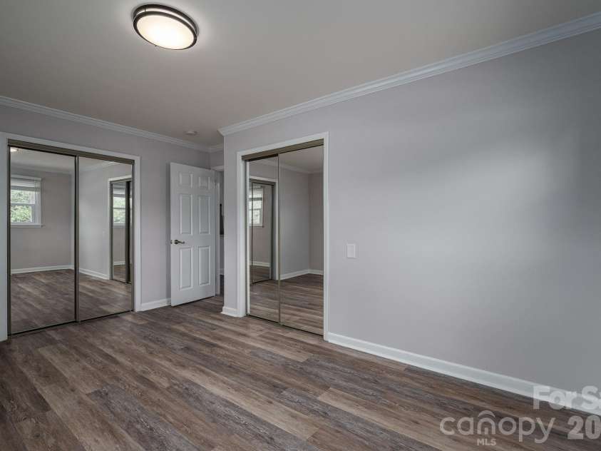 203 Park Road, Mount Holly, NC 28120.  MLS# CAR4393694, YatesRealty ID 32512. 