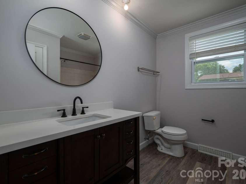 203 Park Road, Mount Holly, NC 28120.  MLS# CAR4393694, YatesRealty ID 32512. 
