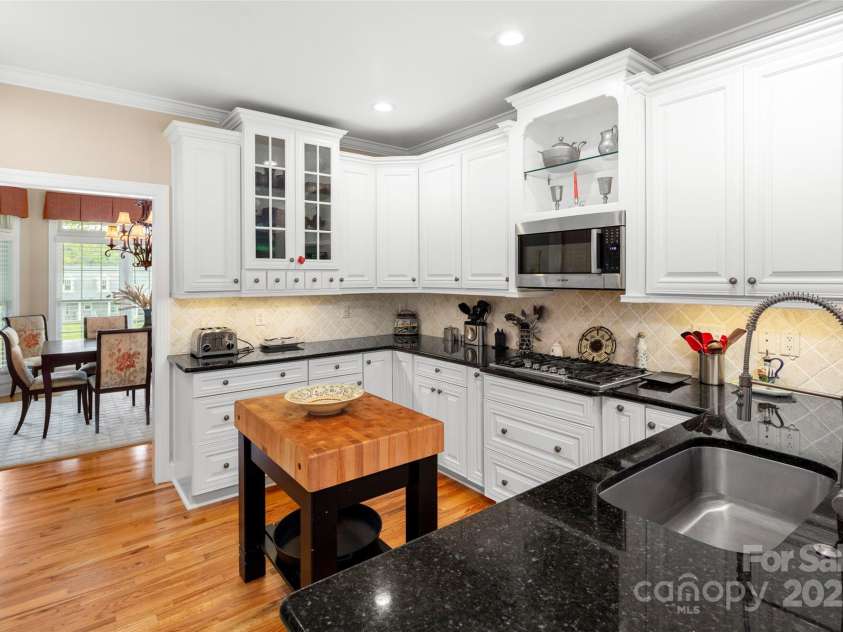 26 Brook Meadows Lane, Arden, NC 28704.  MLS# CAR4235565, YatesRealty ID 32512. 