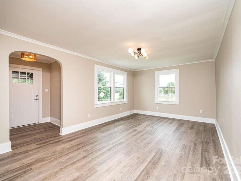 1105 Wildwood Road, Lenoir, NC 28645.  MLS# CAR4289350, YatesRealty ID 32514. 