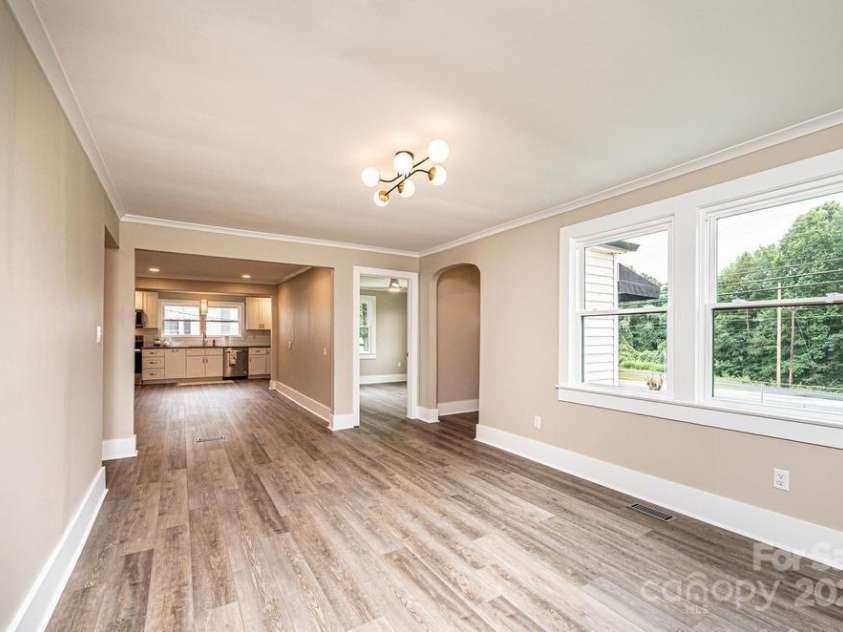 1105 Wildwood Road, Lenoir, NC 28645.  MLS# CAR4289350, YatesRealty ID 32514. 