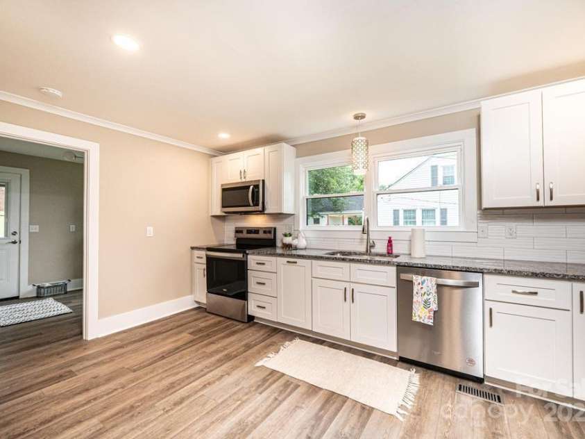 1105 Wildwood Road, Lenoir, NC 28645.  MLS# CAR4289350, YatesRealty ID 32514. 